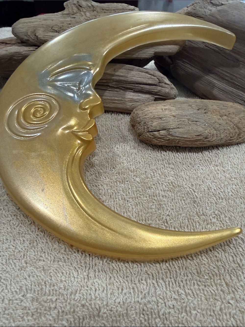 Decorative Gold Crescent Moon Wall Sculpture - Unbranded - Picture 10 of 10